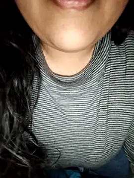 Snapshot of Annerae chatting on November 2025 04:47:01 PM Annerae online show from November 2025 04:47:01 PM