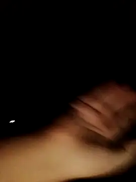 Snapshot of Annerae chatting on February 2026 04:07:02 PM Annerae online show from February 2026 04:07:02 PM