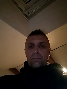 Snapshot of Kutasmaly chatting on January 2026 02:14:01 AM Kutasmaly online show from January 2026 02:14:01 AM