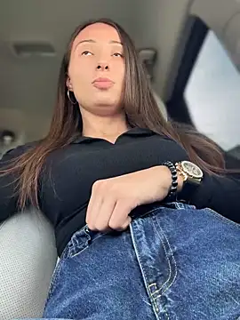 Snapshot of YOUR-KARINA chatting on January 2025 09:37:02 AM YOUR-KARINA online show from January 2025 09:37:02 AM