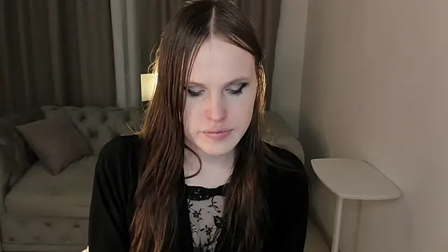 EffieMinki online show from April 2026 09:34:01 PM
