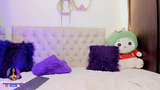 Snapshot of mariam_hill chatting on March 2025 01:59:01 AM mariam hill online show from March 2025 01:59:01 AM