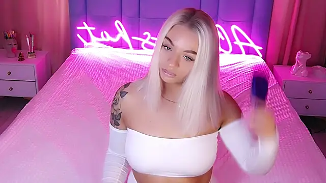 Snapshot of AllwaysHotJ chatting on October 2025 02:21:02 AM AllwaysHotJ online show from October 2025 02:21:02 AM