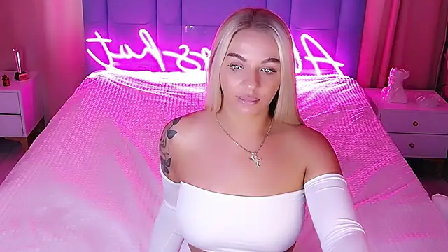 Snapshot of AllwaysHotJ chatting on October 2025 03:10:02 AM AllwaysHotJ online show from October 2025 03:10:02 AM