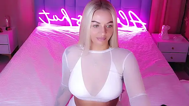 Snapshot of AllwaysHotJ chatting on November 2025 02:13:02 AM AllwaysHotJ online show from November 2025 02:13:02 AM