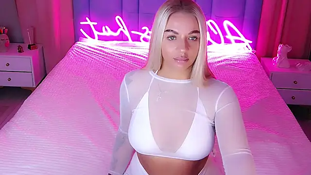 Snapshot of AllwaysHotJ chatting on November 2025 02:10:01 AM AllwaysHotJ online show from November 2025 02:10:01 AM