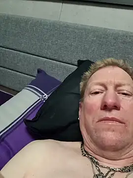 Snapshot of tomtom111111 chatting on March 2026 07:19:01 PM tomtom111111 online show from March 2026 07:19:01 PM