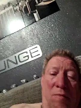 Snapshot of tomtom111111 chatting on March 2026 07:42:02 PM tomtom111111 online show from March 2026 07:42:02 PM