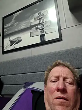 Snapshot of tomtom111111 chatting on March 2026 06:35:02 PM tomtom111111 online show from March 2026 06:35:02 PM