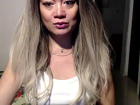 Snapshot of cum2mama chatting on September 2025 09:14:01 PM cum2mama online show from September 2025 09:14:01 PM