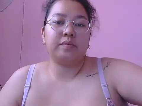 Snapshot of Boobsiemarie chatting on July 2026 04:37:02 AM Boobsiemarie online show from July 2026 04:37:02 AM