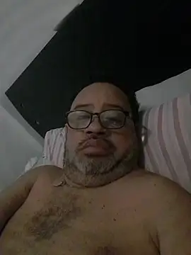 Snapshot of djtomxxx2777 chatting on October 2025 03:25:01 AM djtomxxx2777 online show from October 2025 03:25:01 AM