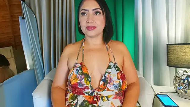 Snapshot of Madissononee chatting on September 2025 02:46:02 AM Madissononee online show from September 2025 02:46:02 AM