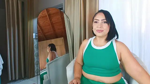 Snapshot of Madissononee chatting on September 2025 07:30:01 PM Madissononee online show from September 2025 07:30:01 PM