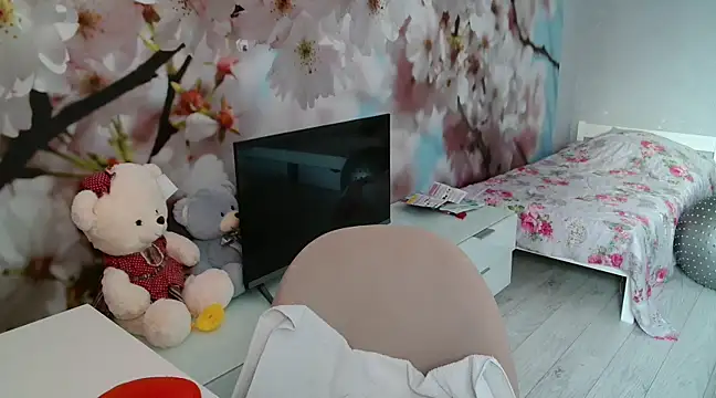 Snapshot of ConnieDaw chatting on January 2025 06:06:01 AM ConnieDaw online show from January 2025 06:06:01 AM