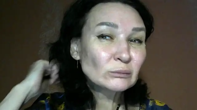 Snapshot of PrettyAndWild chatting on November 2025 12:19:02 PM PrettyAndWild online show from November 2025 12:19:02 PM