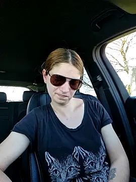 Snapshot of Geile-Luna chatting on April 2026 02:22:01 PM Geile-Luna online show from April 2026 02:22:01 PM