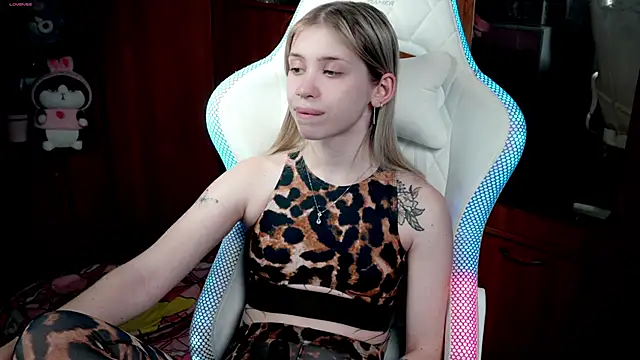 ho1yho1e online show from November 2025 07:34:02 PM