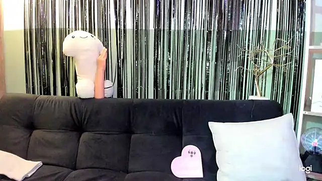 Snapshot of lilly_sweett chatting on February 2026 11:05:02 PM lilly sweett online show from February 2026 11:05:02 PM