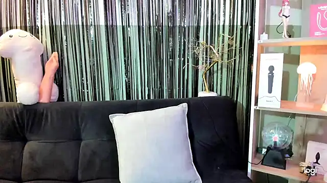 Snapshot of lilly_sweett chatting on March 2026 11:54:02 PM lilly sweett online show from March 2026 11:54:02 PM