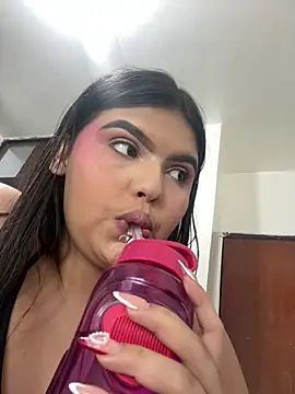 Snapshot of Lia_sexx chatting on February 2025 02:14:02 PM Lia sexx online show from February 2025 02:14:02 PM