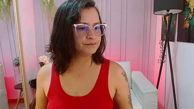 Snapshot of Britney_taylor_ chatting on January 2025 06:28:01 PM Britney taylor online show from January 2025 06:28:01 PM