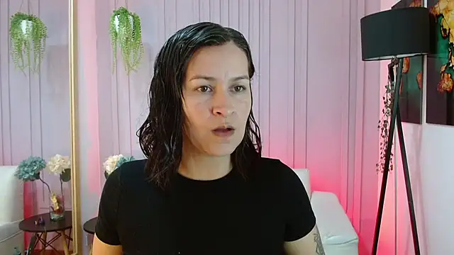 Snapshot of Britney_taylor_ chatting on February 2025 06:59:01 PM Britney taylor online show from February 2025 06:59:01 PM