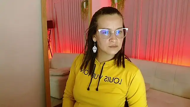 Snapshot of Britney_taylor_ chatting on March 2025 06:25:01 PM Britney taylor online show from March 2025 06:25:01 PM