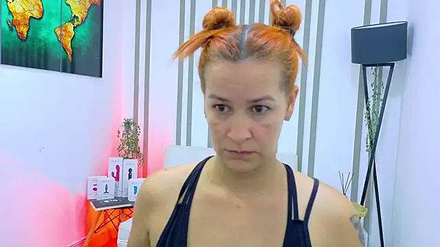 Britney taylor  online show from October 2025 08:22:01 PM