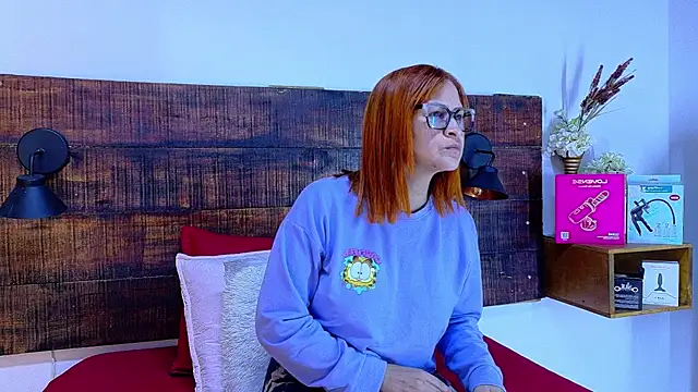 Britney taylor  online show from March 2026 07:46:02 PM