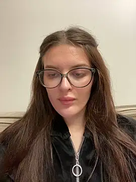 Snapshot of little_belucci chatting on January 2025 03:25:01 PM little belucci online show from January 2025 03:25:01 PM