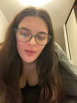 Snapshot of little_belucci chatting on February 2025 08:10:01 PM little belucci online show from February 2025 08:10:01 PM