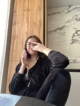 Snapshot of little_belucci chatting on February 2025 11:36:01 AM little belucci online show from February 2025 11:36:01 AM