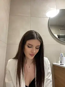 Snapshot of little_belucci chatting on February 2025 09:53:02 PM little belucci online show from February 2025 09:53:02 PM