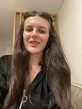 Snapshot of little_belucci chatting on February 2025 06:34:02 PM little belucci online show from February 2025 06:34:02 PM