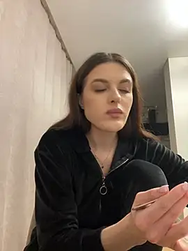 Snapshot of little_belucci chatting on March 2025 04:57:01 PM little belucci online show from March 2025 04:57:01 PM