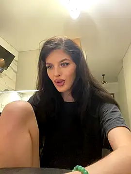 little belucci online show from December 2025 03:27:02 PM