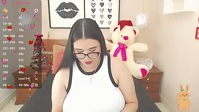Snapshot of miss_linda_ chatting on December 2024 04:51:02 PM miss linda online show from December 2024 04:51:02 PM
