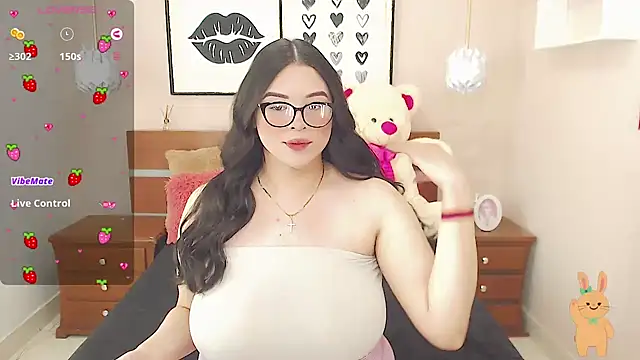 Snapshot of miss_linda_ chatting on January 2025 01:35:01 PM miss linda online show from January 2025 01:35:01 PM
