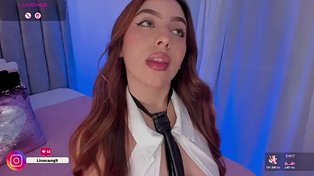 Snapshot of MaddyyLennon chatting on November 2025 03:32:02 AM MaddyyLennon online show from November 2025 03:32:02 AM