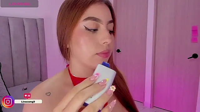 Snapshot of MaddyyLennon chatting on February 2026 04:18:02 AM MaddyyLennon online show from February 2026 04:18:02 AM