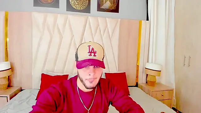 hottstuffx69 online show from November 2025 02:25:01 AM