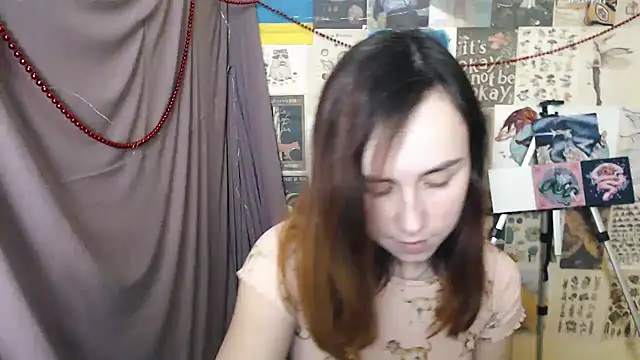 Snapshot of VeryVeryVeryShy_ chatting on December 2024 02:38:02 PM VeryVeryVeryShy online show from December 2024 02:38:02 PM