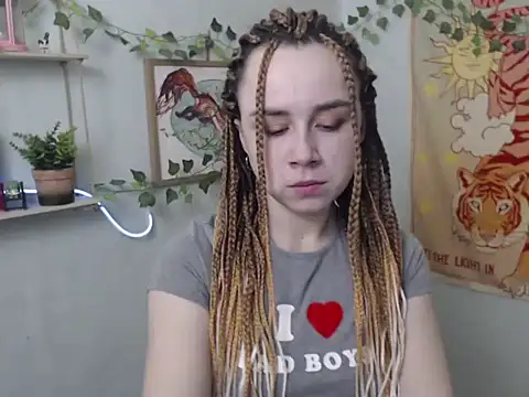 VeryVeryVeryShy  online show from May 2026 05:26:02 AM