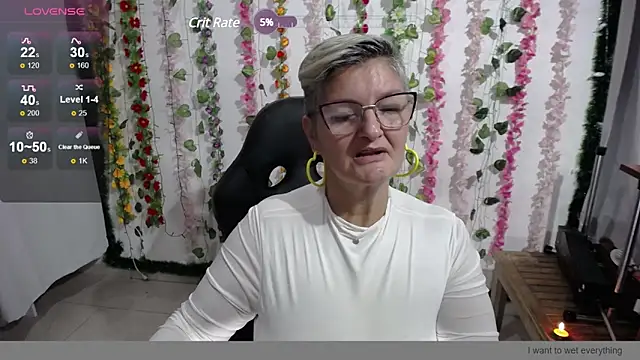 Snapshot of bety-cum2 chatting on December 2024 12:58:01 PM bety-cum2 online show from December 2024 12:58:01 PM