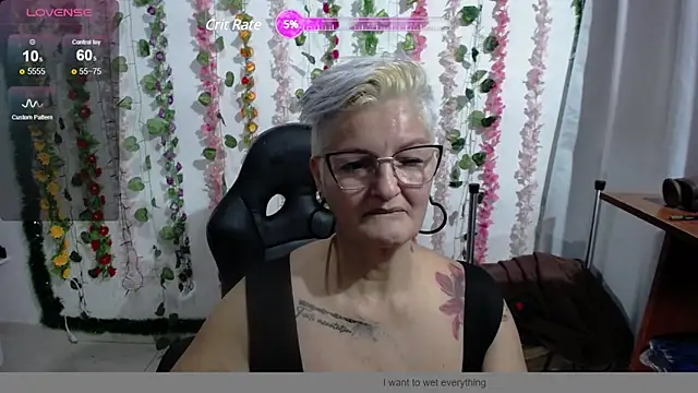 Snapshot of bety-cum2 chatting on December 2024 03:24:02 PM bety-cum2 online show from December 2024 03:24:02 PM