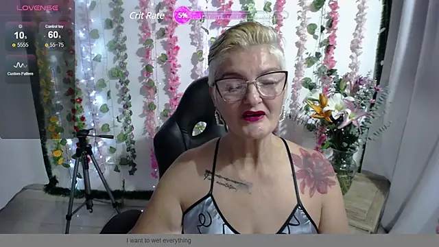 Snapshot of bety-cum2 chatting on December 2024 10:45:02 AM bety-cum2 online show from December 2024 10:45:02 AM