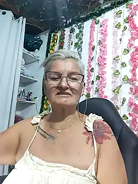 Snapshot of bety-cum2 chatting on January 2025 08:43:01 PM bety-cum2 online show from January 2025 08:43:01 PM
