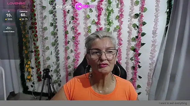 Snapshot of bety-cum2 chatting on January 2025 12:44:02 PM bety-cum2 online show from January 2025 12:44:02 PM