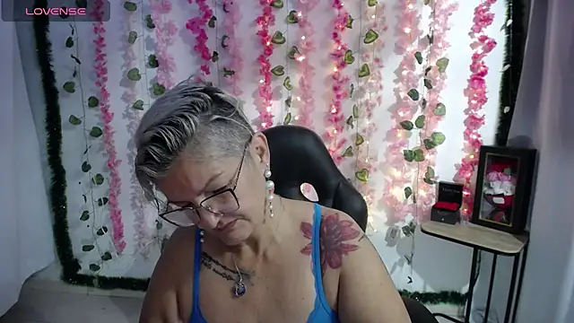 Snapshot of bety-cum2 chatting on February 2025 08:38:01 AM bety-cum2 online show from February 2025 08:38:01 AM